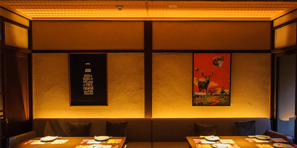 SIGN & GRAPHIC (Inside) 4