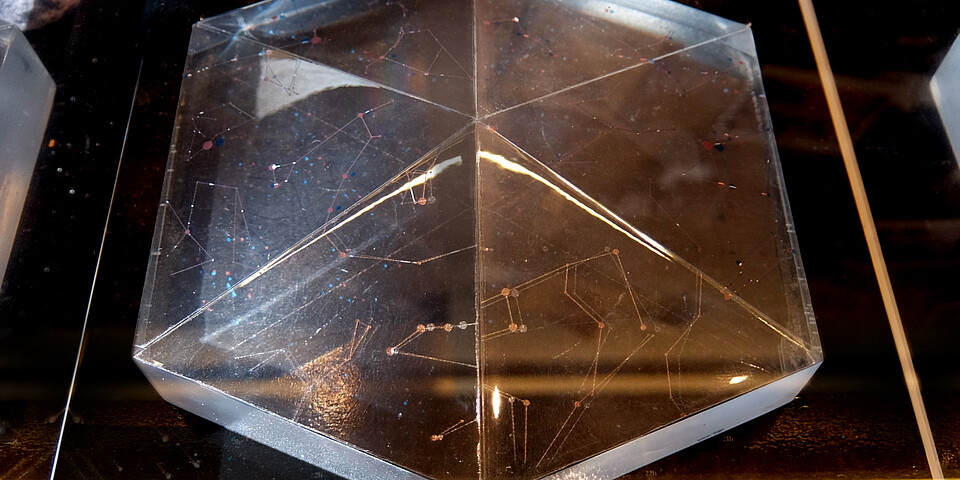 CONCEPT ART : ART IN DRAWERS "Afterdark" 4